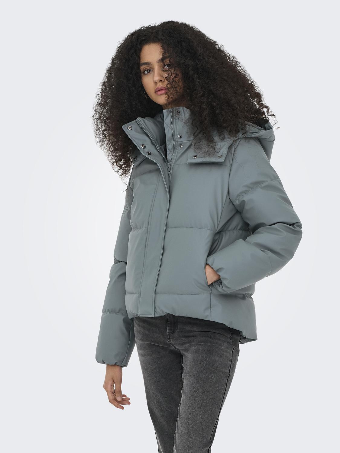 model_shot-front
